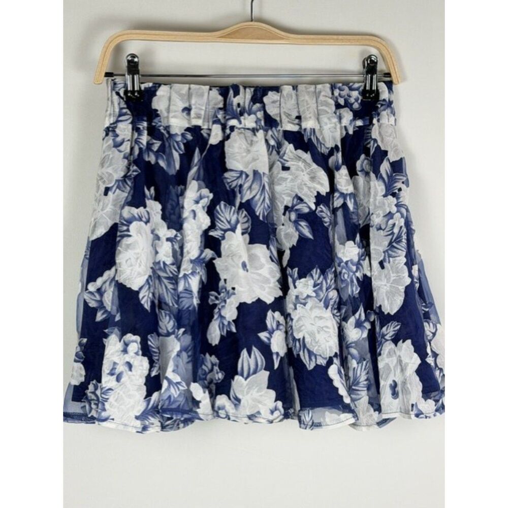 Forever 21 Navy White Floral Skater Mini Skirt M Elastic Waist Coastal Preppy
